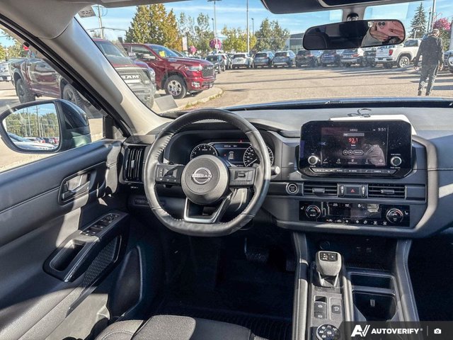 2024 Nissan Pathfinder, čierna, 36 824 km, dovoz Kanada — foto 11 z 20