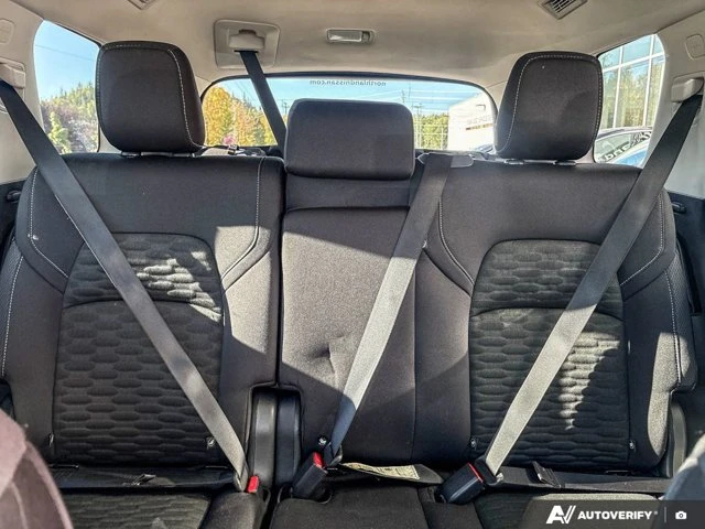 2024 Nissan Pathfinder, čierna, 36 824 km, dovoz Kanada — foto 15 z 20