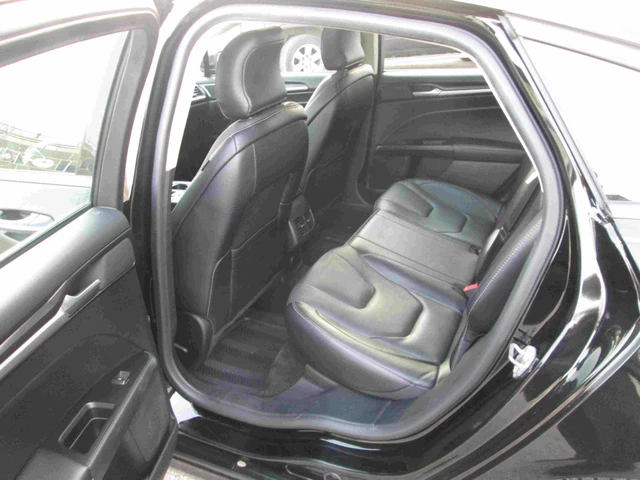 2018 Ford Fusion Titanium, čierna, 136 411 km, dovoz Kanada — foto 7 z 15