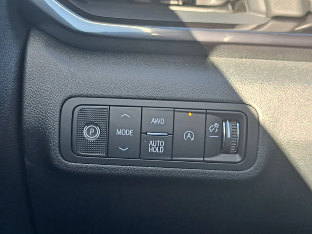 2027 GMC Terrain AT4, strieborná, 1 km, dovoz Kanada — foto 13 z 20