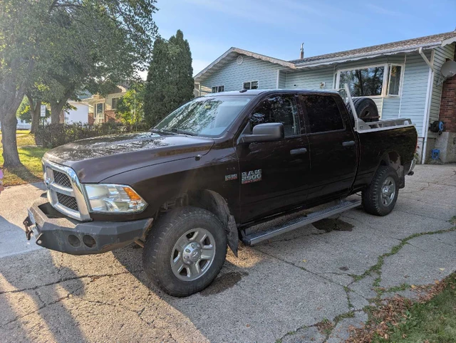 2015 Dodge Ram2500, 207 000 km, dovoz Kanada — foto 1