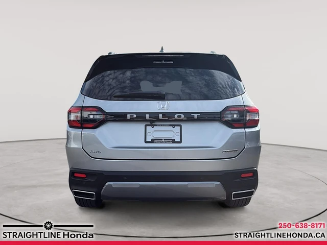 2026 Honda Pilot TOURING, strieborná, 12 km, dovoz Kanada — foto 3 z 5