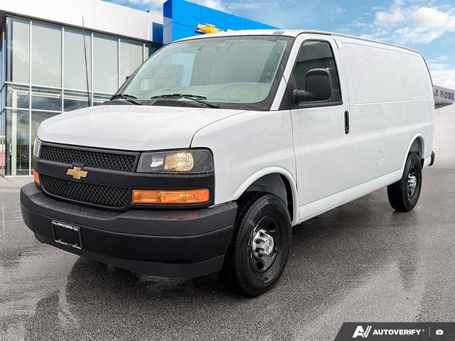 2026 Chevrolet Express Cargo Van, biela, 4 km, dovoz Kanada — foto 1