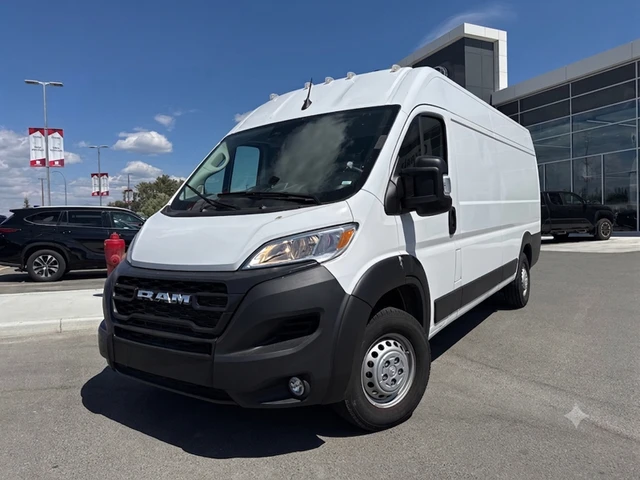 2025 RAM ProMaster Cargo Van SLT+, biela, 12 974 km, dovoz Kanada — foto 1