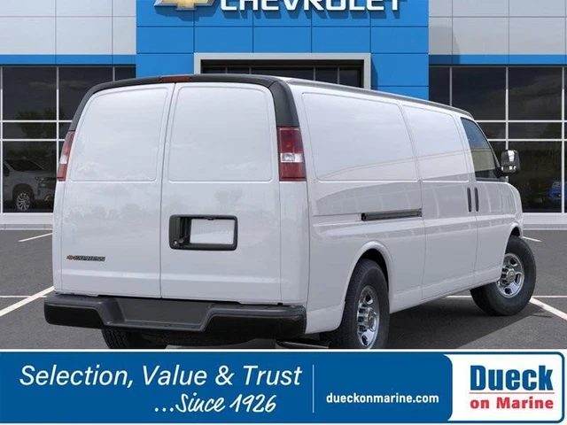 2026 Chevrolet Express Work, biela, 5 km, dovoz Kanada — foto 4 z 5