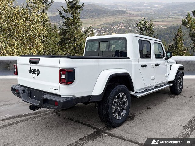 2026 Jeep Gladiator Rubicon, oranžová, 19 km, dovoz Kanada — foto 6 z 20