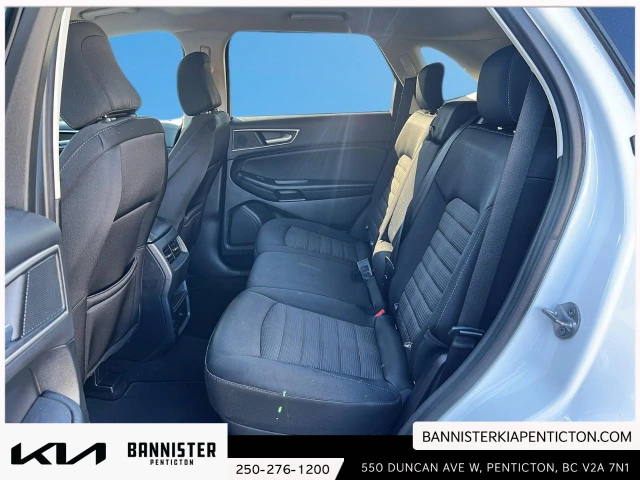 2023 Ford Edge SEL AWD, biela, 73 820 km, dovoz Kanada — foto 13 z 20
