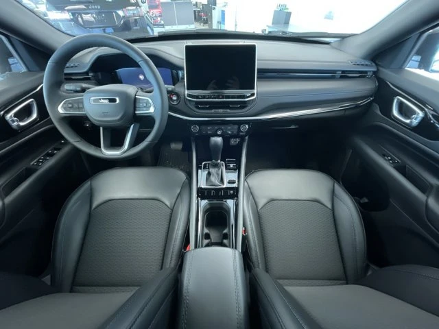 2026 Jeep Compass Altitude | 4WD | Remote Start | Backup Camera | Push Button Start | Apple CarPlay, čierna, 15 km, dovoz Kanada — foto 16 z 20