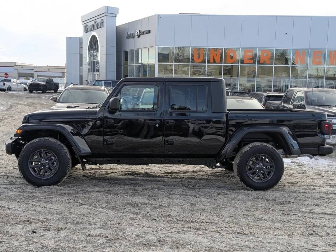 2026 Jeep, dovoz Kanada — foto 7 z 12