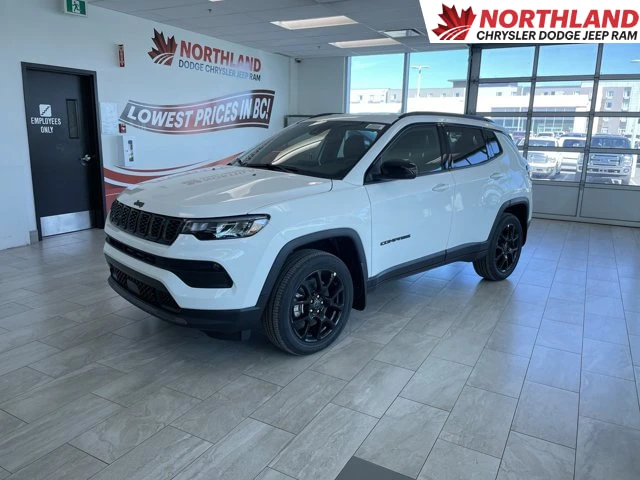 2026 Jeep Compass Altitude | 4WD | Remote Start | Backup Camera | Push Button Start | Apple CarPlay, biela, 15 km, dovoz Kanada — foto 1 z 20 2026 Jeep Compass Altitude | 4WD | Remote Start | Backup Camera | Push Button Start | Apple CarPlay, biela, 15 km, dovoz Kanada — foto 1 z 20