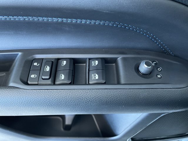 2026 Jeep Compass Altitude | 4WD | Remote Start | Backup Camera | Push Button Start | Apple CarPlay, biela, 15 km, dovoz Kanada — foto 13 z 20