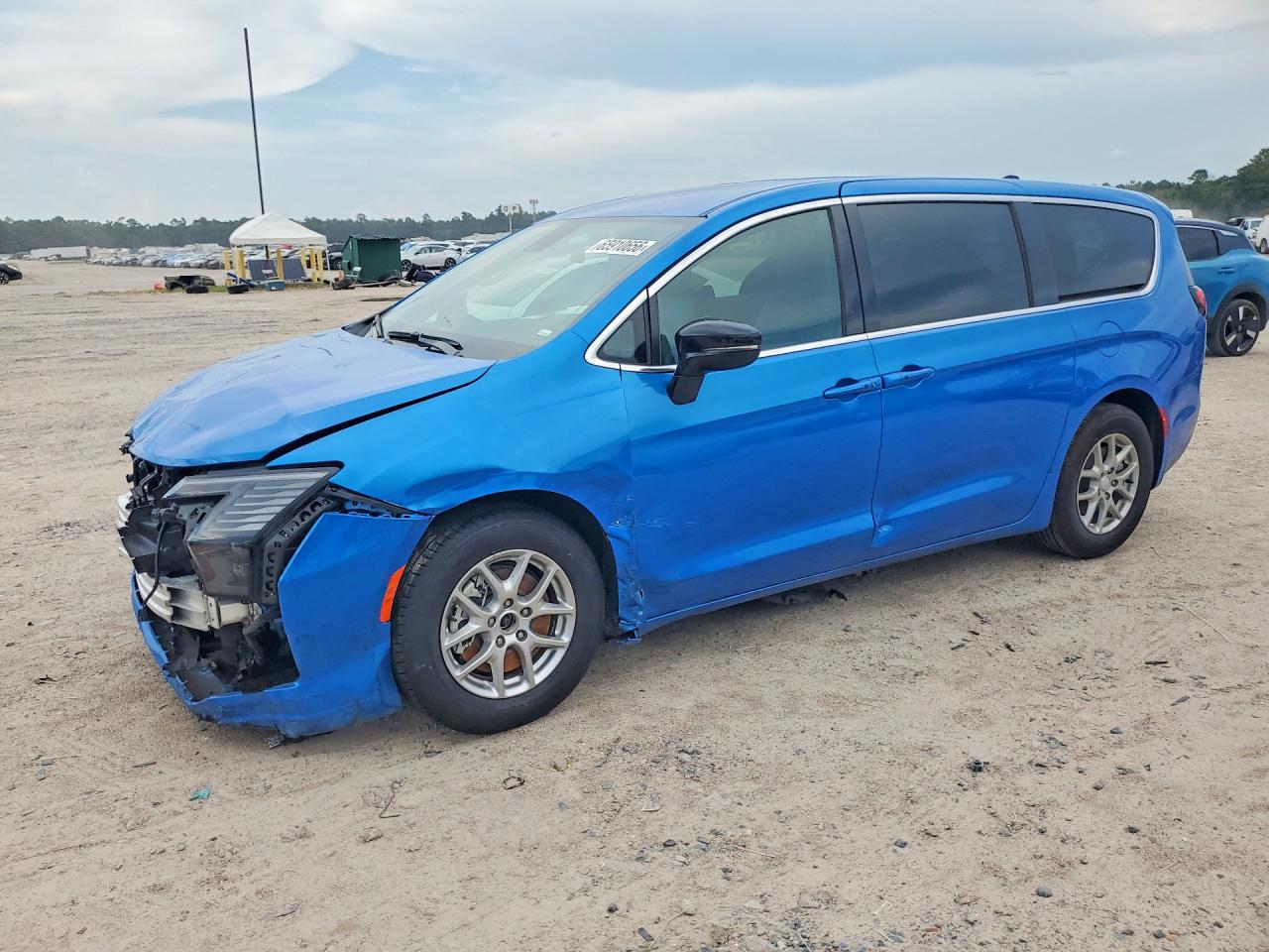 2027 Chrysler PACIFICA SELECT, modrá, 5 517 km, dovoz USA — foto 1