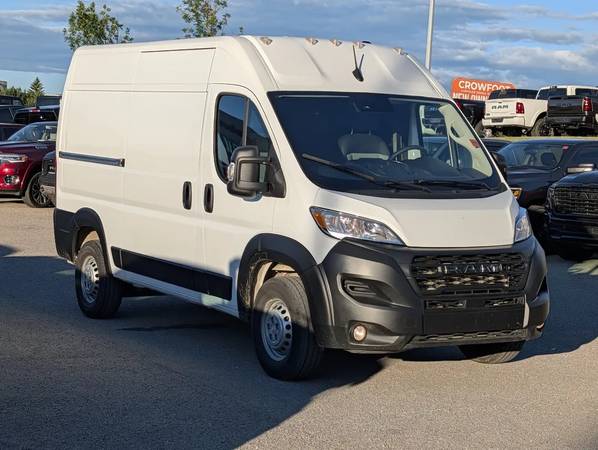 2025 RAM, dovoz Kanada — foto 3 z 12