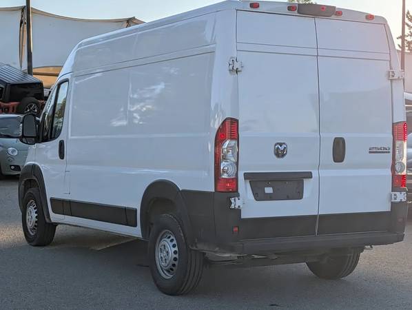 2025 RAM, dovoz Kanada — foto 4 z 12