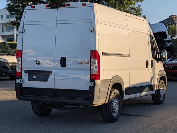 2025 RAM, dovoz Kanada — foto 6 z 12
