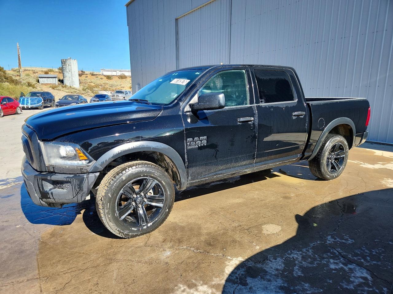 2024 RAM 1500 CLASSIC SLT, čierna, dovoz USA — foto 1