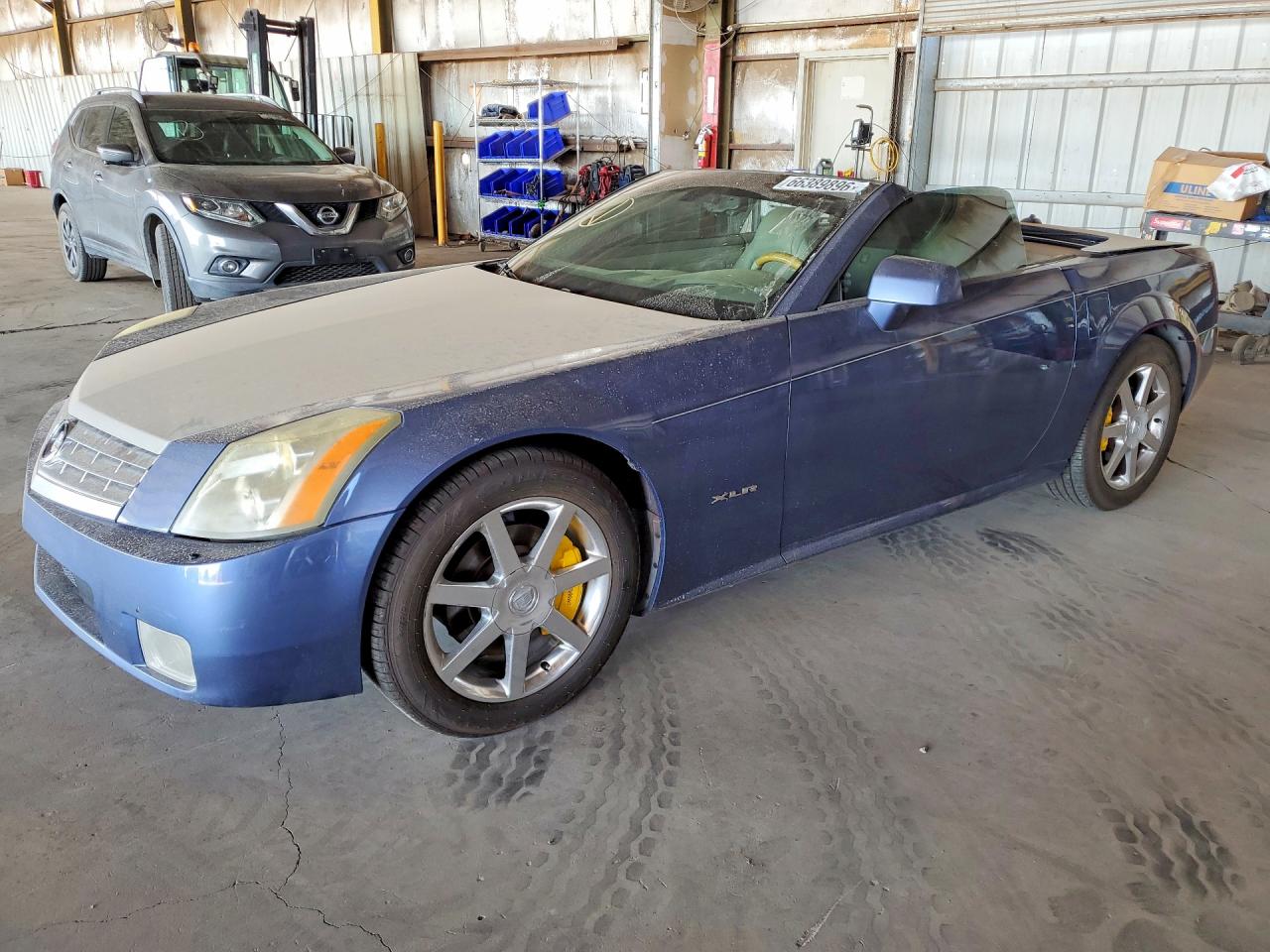 2005 Cadillac XLR, modrá, 120 915 km, dovoz USA — foto 1 2005 Cadillac XLR, modrá, 120 915 km, dovoz USA — foto 1